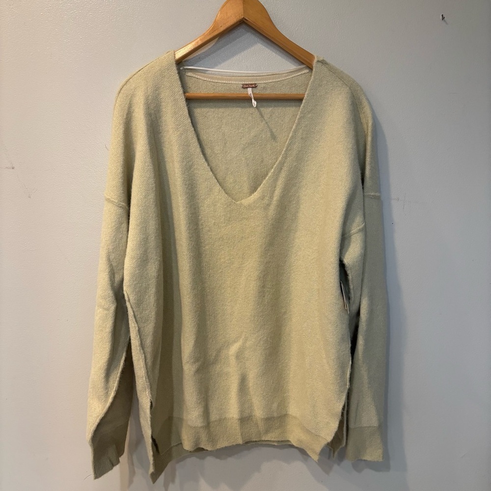 Free People Oversized Weather V-Neck Pullover Sweater Women’s Size Small NEW